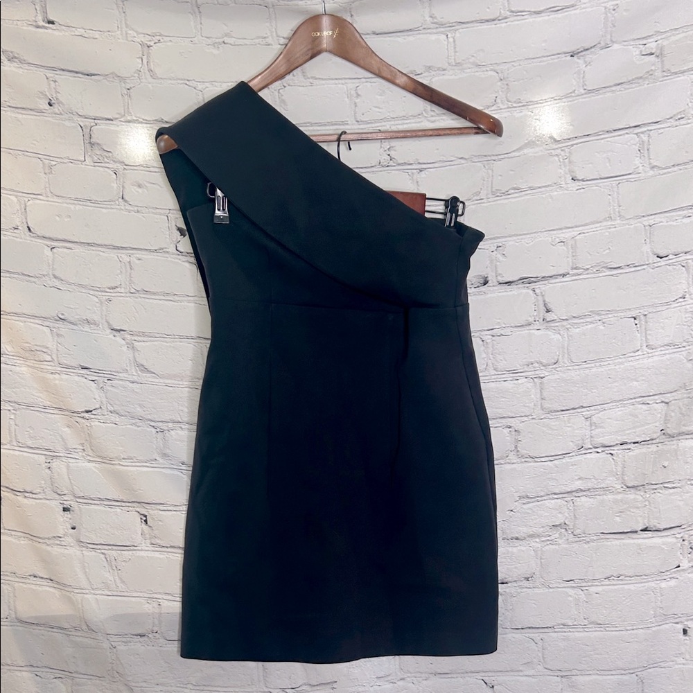 Finders Keepers Black One-Shoulder Dress Size Large Excellent Condition